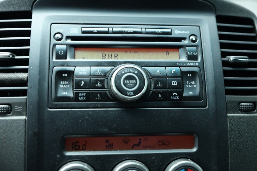 Nissan Navara 2.5 DCI SE 4WD VAN