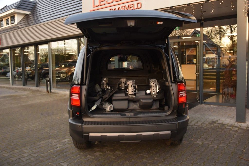 Toyota Landcruiser 250 2.8 D-4D 5DRS PROFESSIONAL A/T VAN BPM VRIJ
