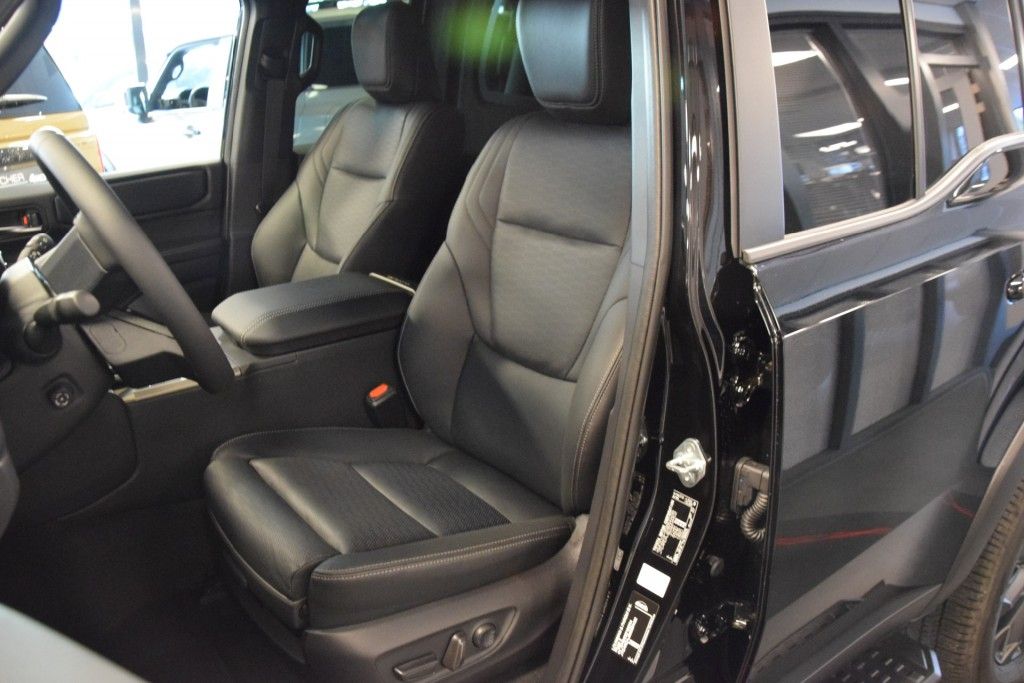 Toyota Landcruiser 250 2.8 D-4D 5DRS PROFESSIONAL A/T VAN BPM VRIJ