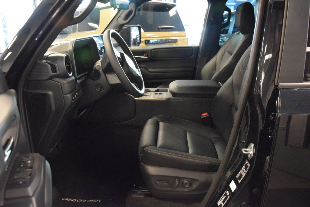 Toyota Landcruiser 250 2.8 D-4D 5DRS PROFESSIONAL A/T VAN BPM VRIJ