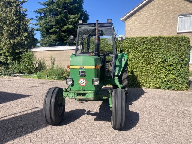 John Deere 3130