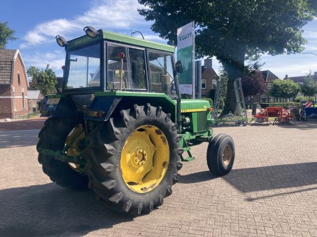 John Deere 3130