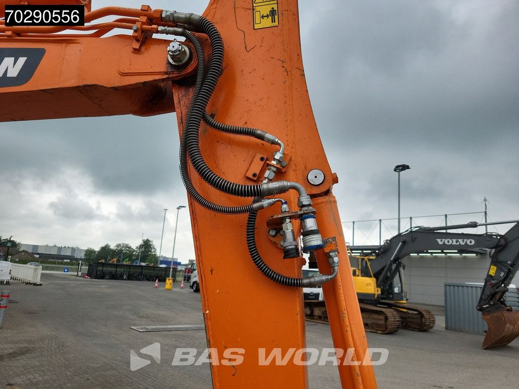 Doosan DX63-3