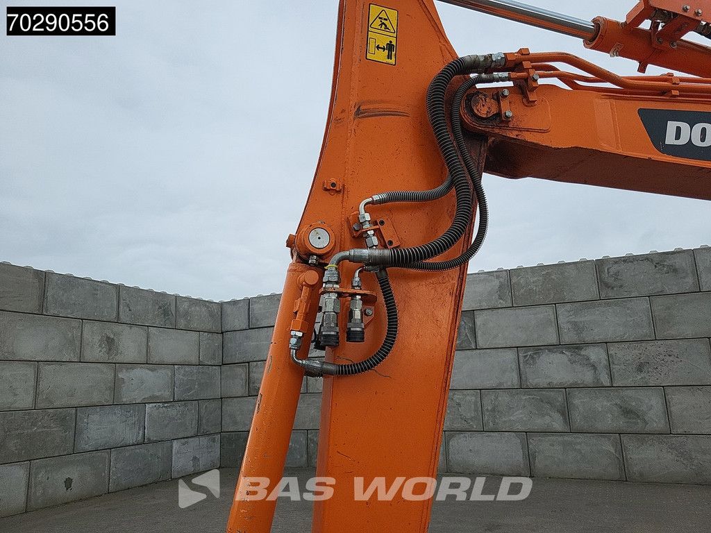 Doosan DX63-3