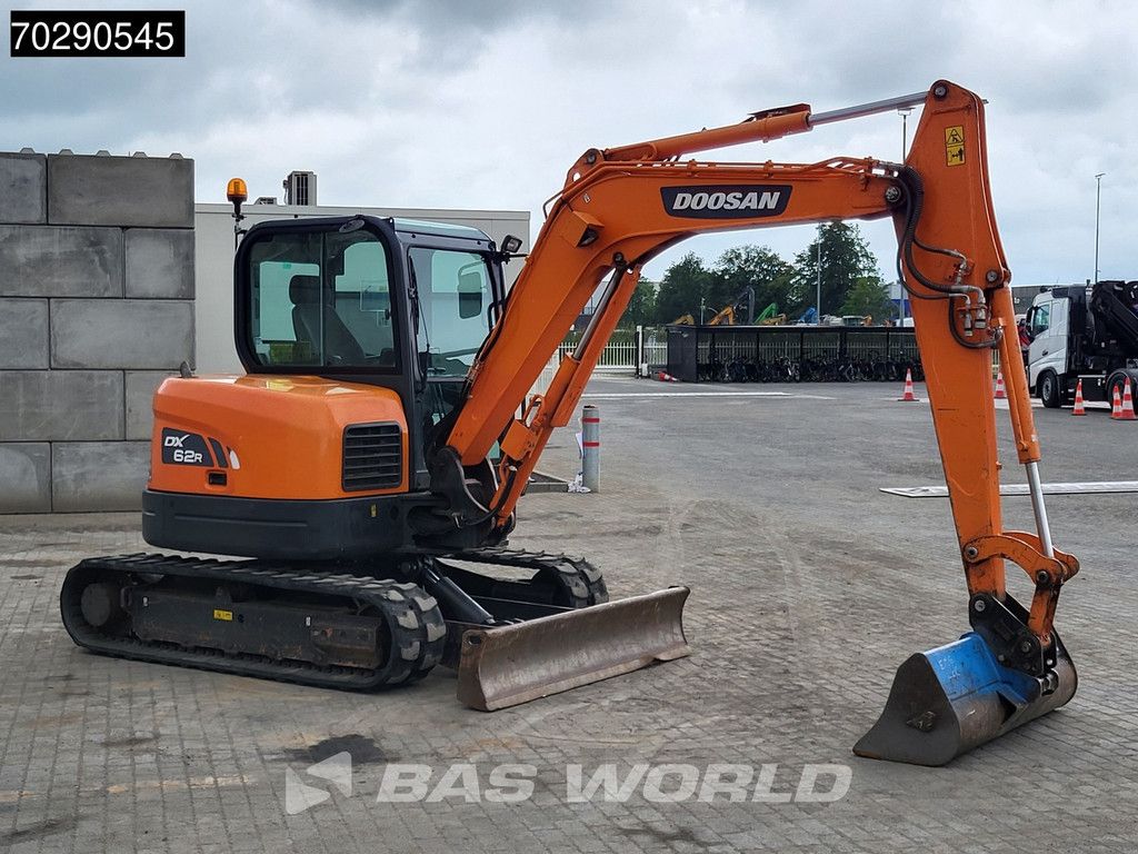 Doosan DX62R-3