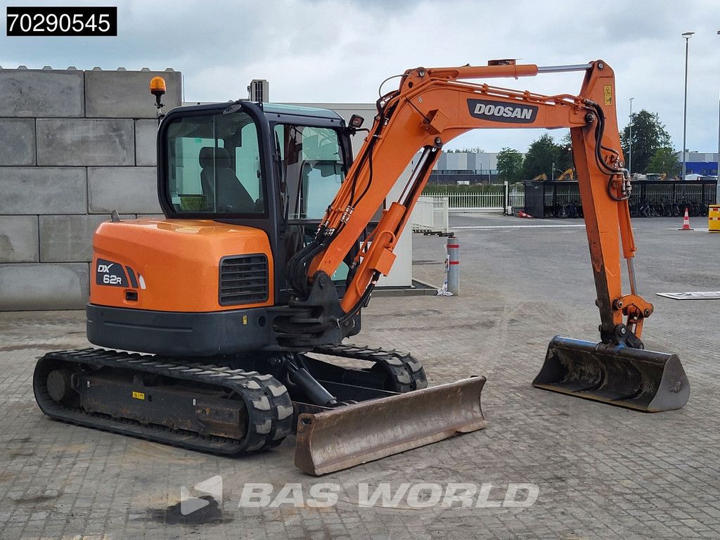 Doosan DX62R-3