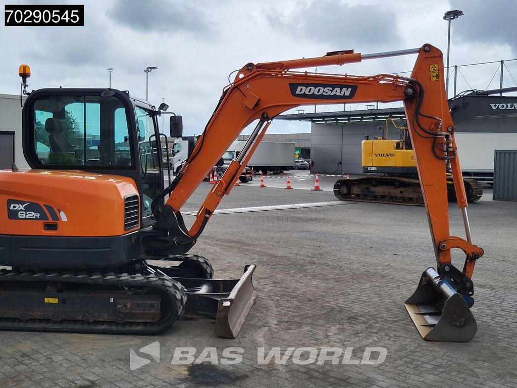 Doosan DX62R-3