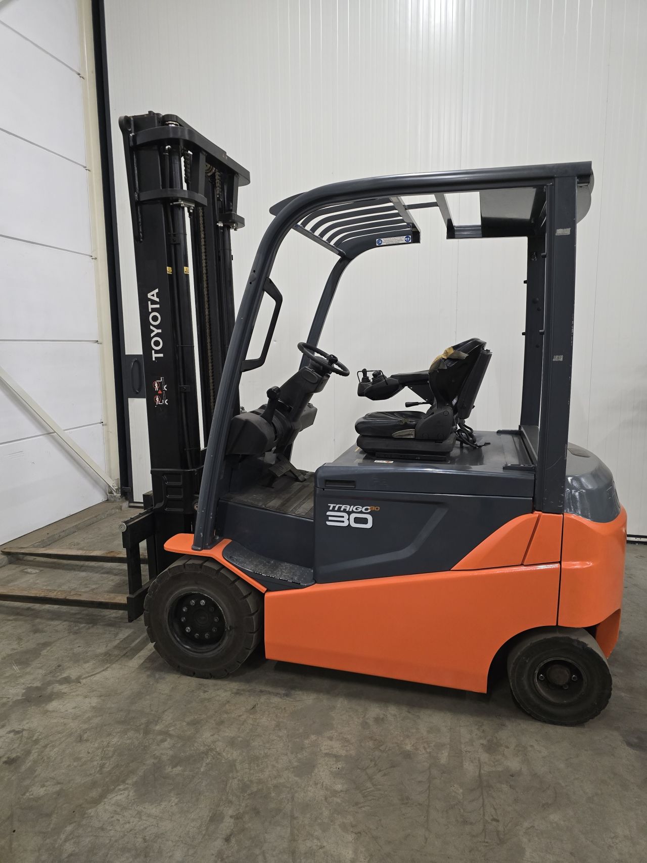 🔋 Toyota 8FBMKT30 Elektrische Heftruck | 3.0 ton | 2013