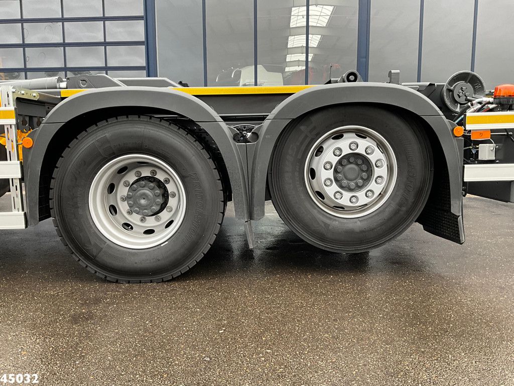 Mercedes-Benz ACTROS 2543 HMF 23 Tonmeter laadkraan