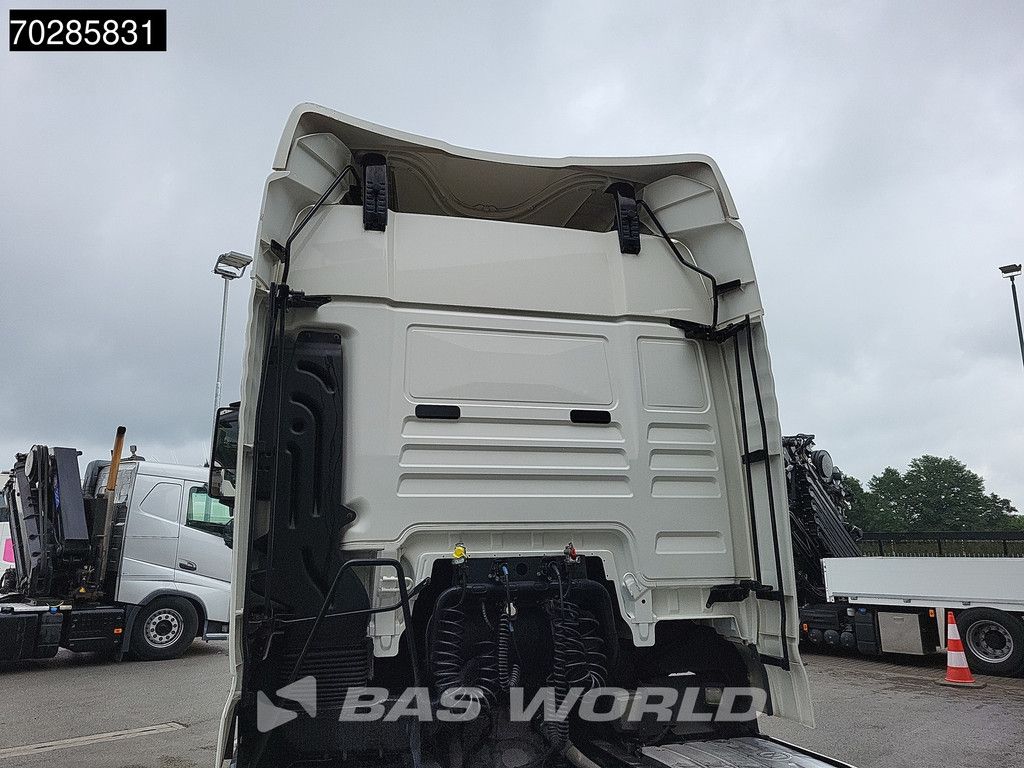 MAN TGX 18.460 4X2 XLX Mega Retarder 2xTanks ACC Euro 6