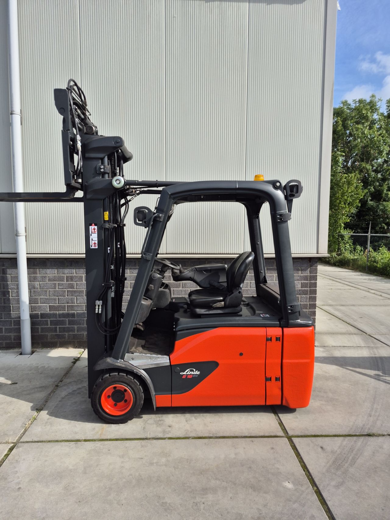 Linde E18L-02 triplex sideshift vorkversteller bj 2019