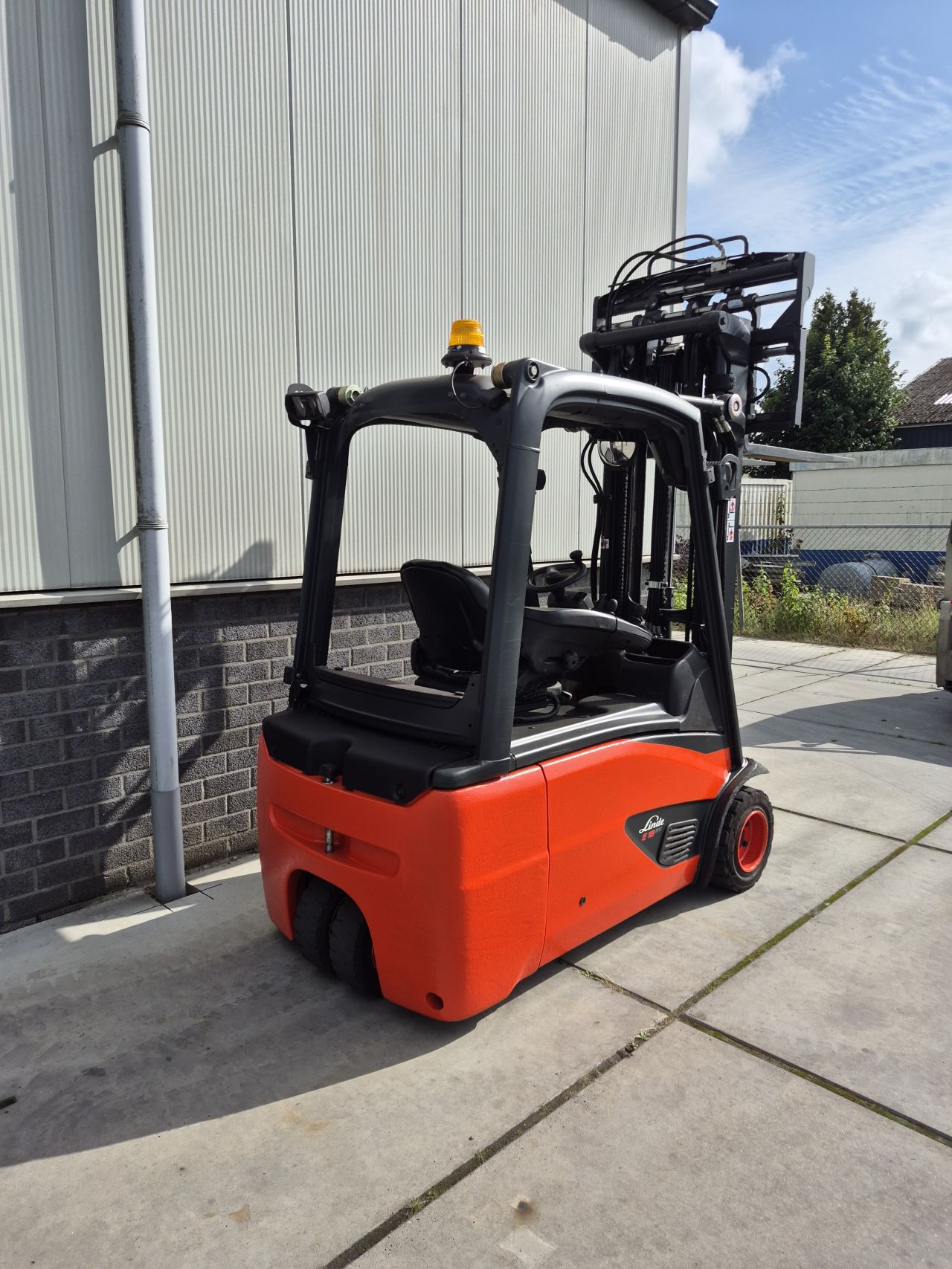 Linde E18L-02 triplex sideshift vorkversteller bj 2019