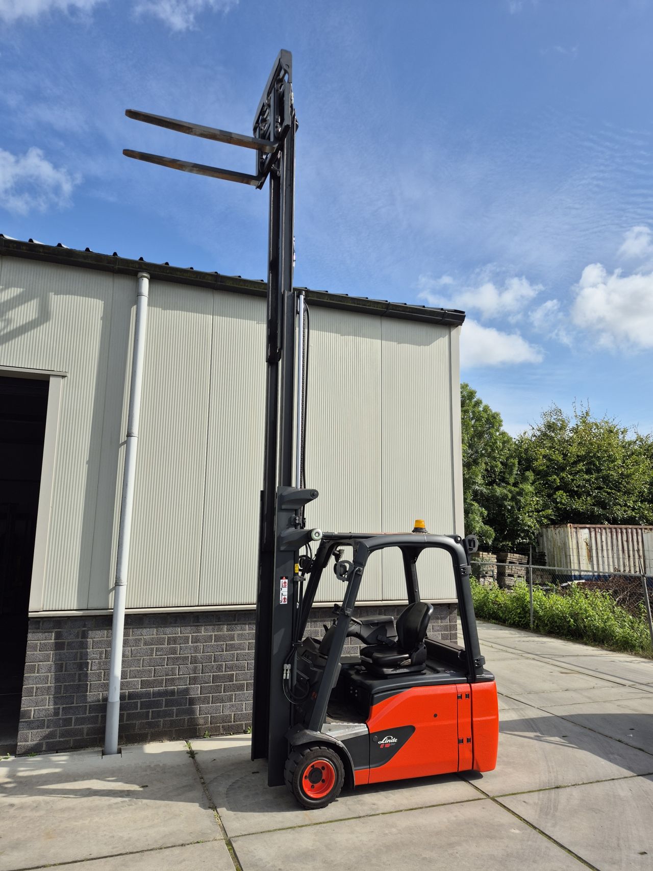 Linde E18L-02 triplex sideshift vorkversteller bj 2019