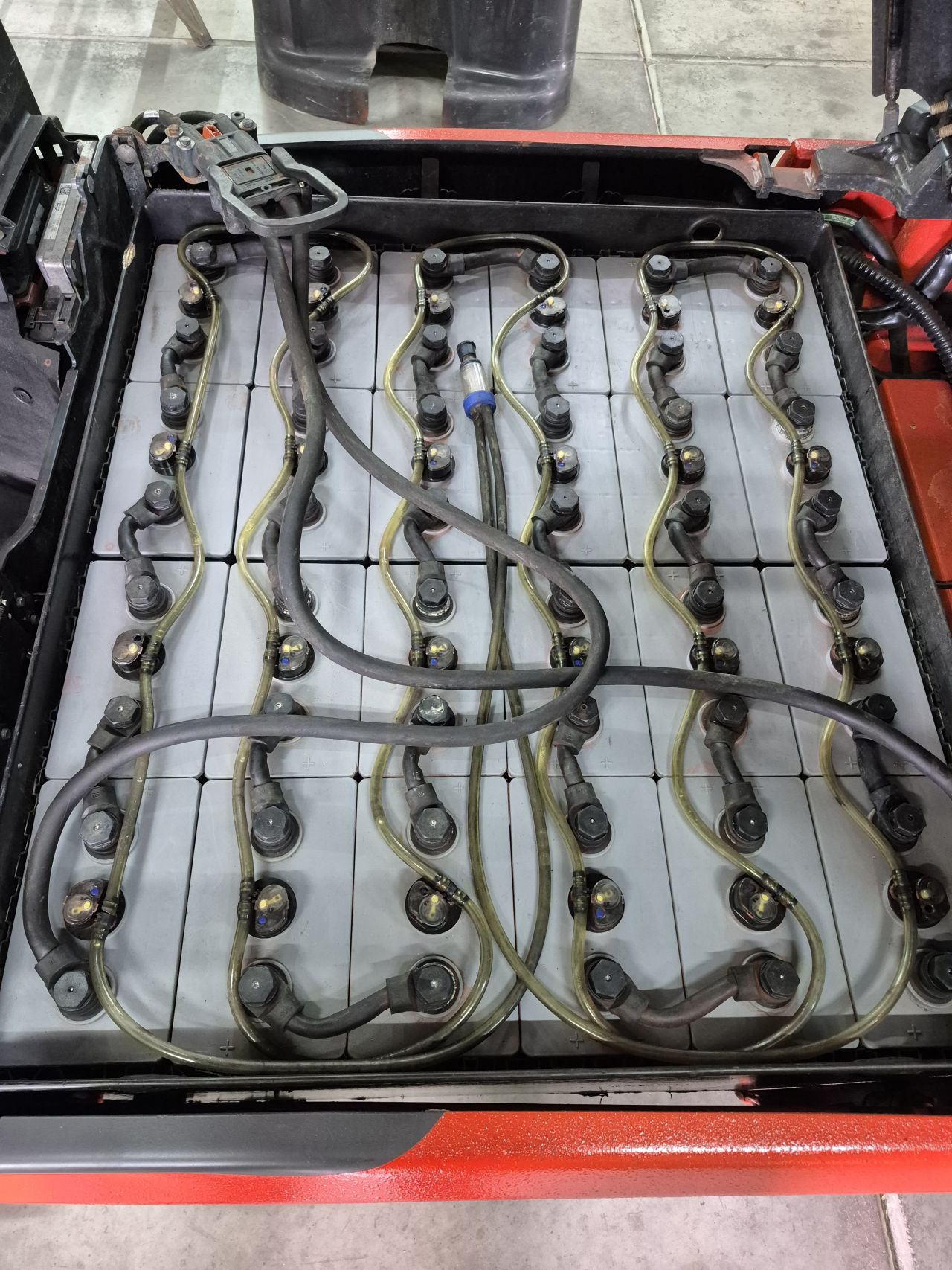 Linde E18L-02 triplex sideshift vorkversteller bj 2019