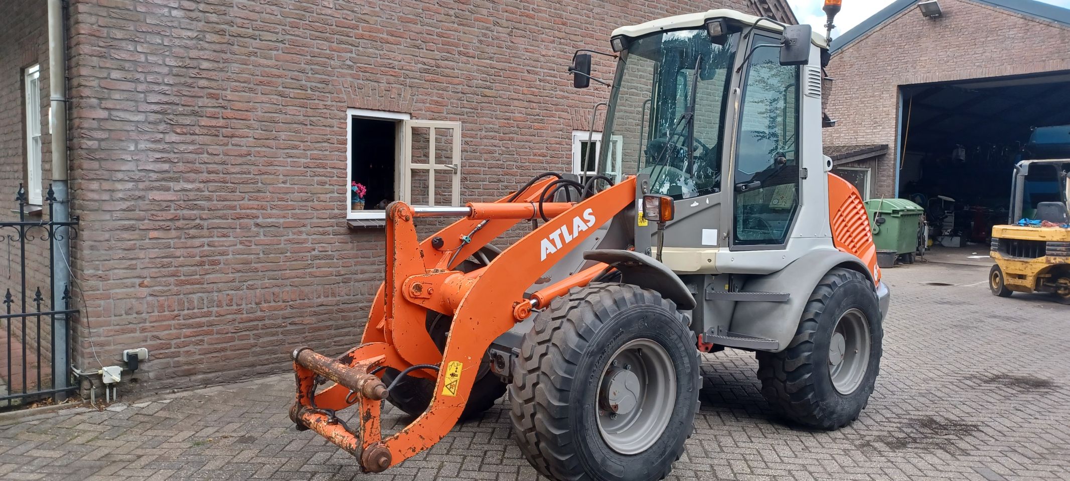 Zeer nette atlas 65 super loader 35 kmh uitvoering