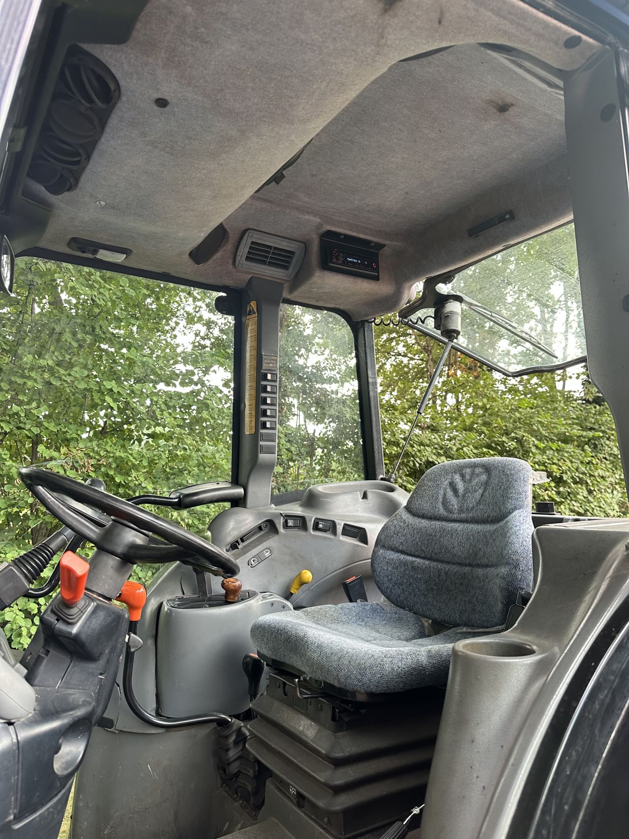New Holland TN60DA met voorlader