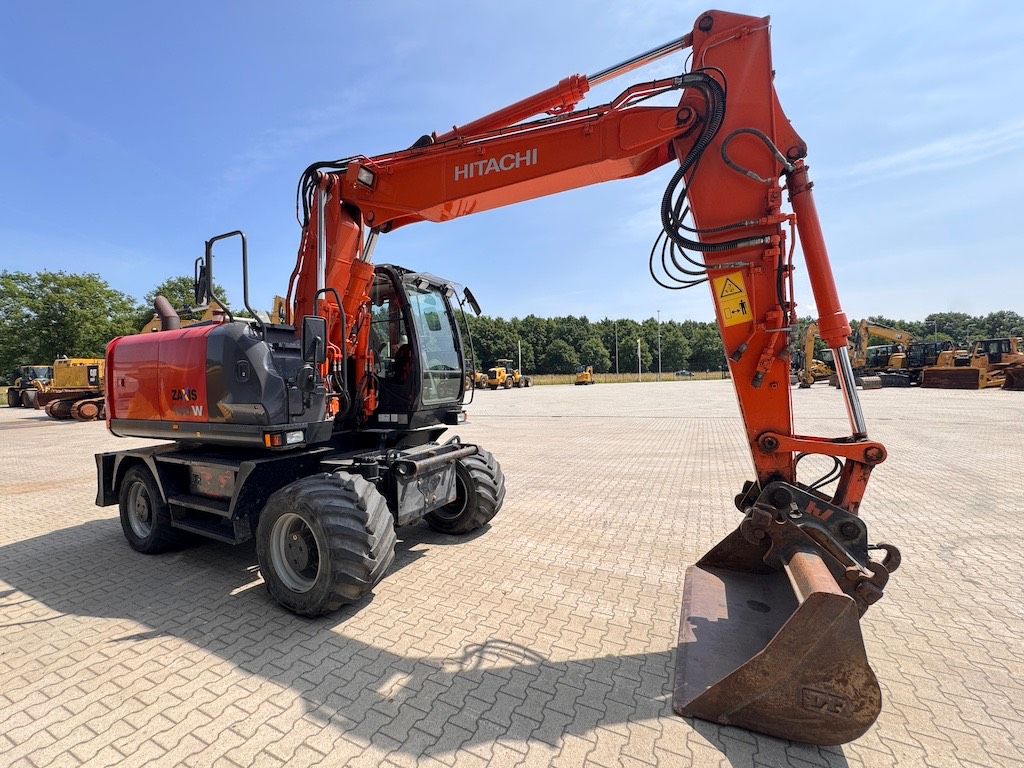Hitachi 140W