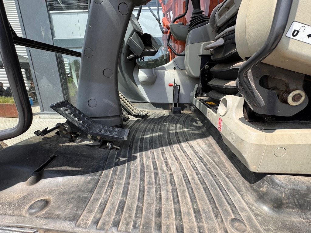 Hitachi 140W