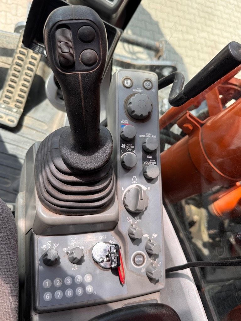 Hitachi 140W