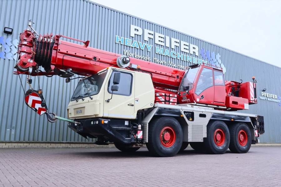 Grove GMK3060 Diesel, 6x6x6 Drive, 60t Capacity, 43m Mai