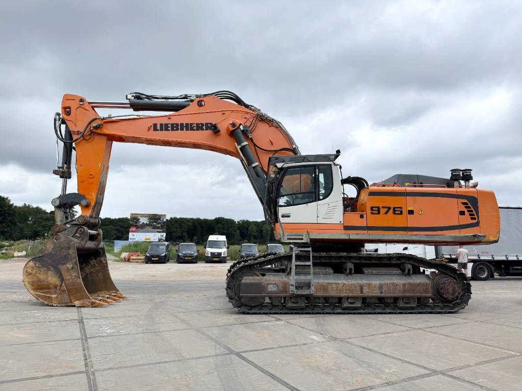 Liebherr R976LCV - 2 Buckets + Ripper Tooth / Quick Coupler
