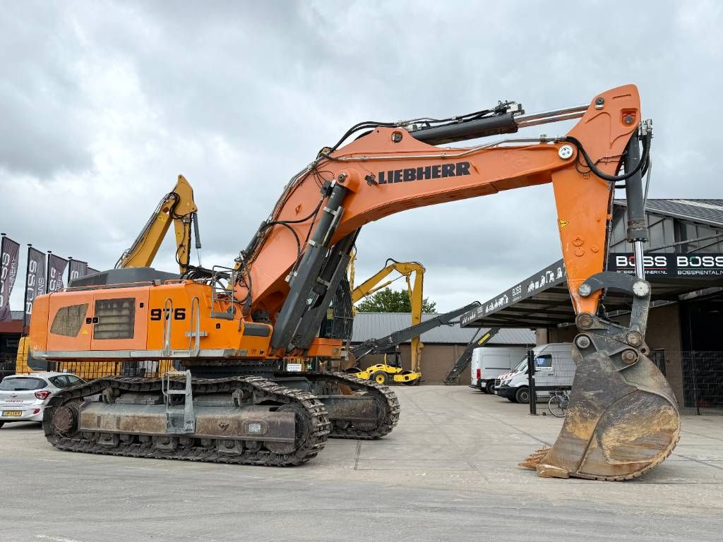 Liebherr R976LCV - 2 Buckets + Ripper Tooth / Quick Coupler