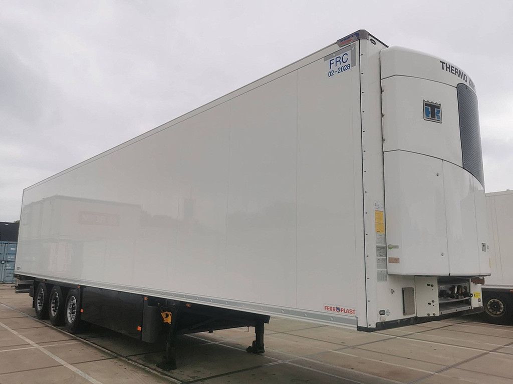 SCHMITZ SKO 24 thermoking palletbox