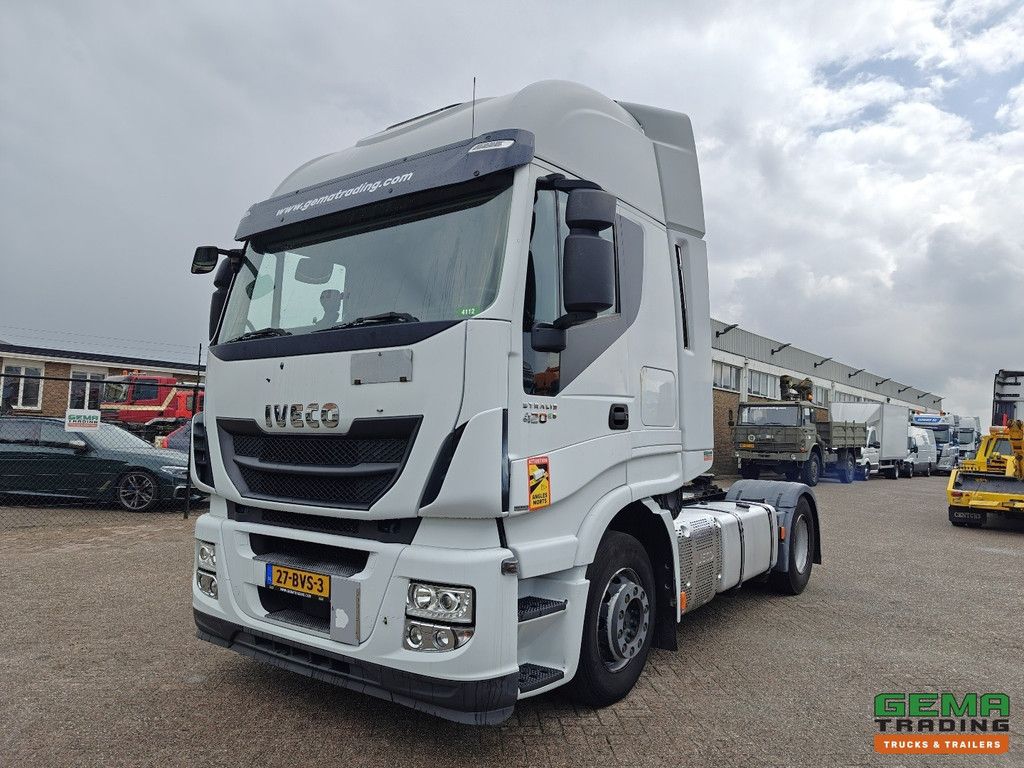 Iveco Stralis 420 Hi-Way 4x2 Euro 6A - Double tanks - Dutch truck - 09/2025 MOT