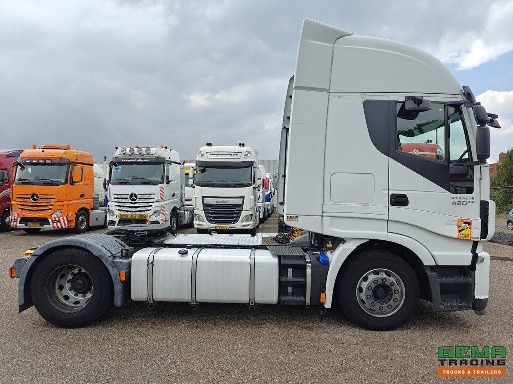 Iveco Stralis 420 Hi-Way 4x2 Euro 6A - Double tanks - Dutch truck - 09/2025 MOT