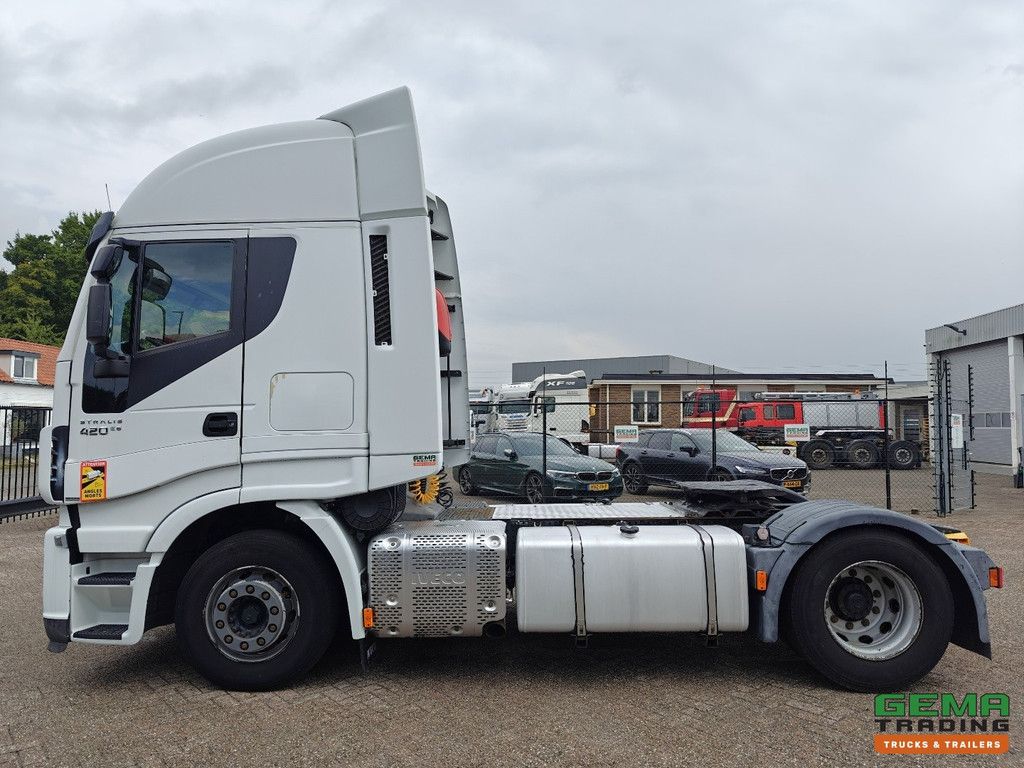 Iveco Stralis 420 Hi-Way 4x2 Euro 6A - Double tanks - Dutch truck - 09/2025 MOT