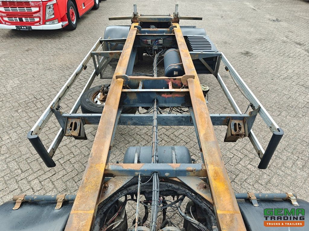 A.J.K. AEEL/10-20/19.5 2-Axle Giant - Container Trailer - Disc Brakes - Air Suspension - Locking System