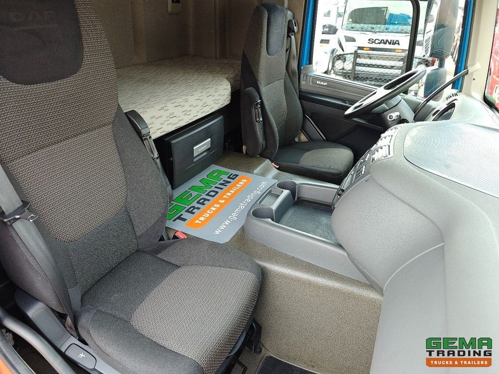 DAF CF 400 FA 4x2 Spacecab Euro6C - StandAirco - GeslotenBak 8.1M - Laadklep 2000KG - Vangmuil - 10/2025 APK