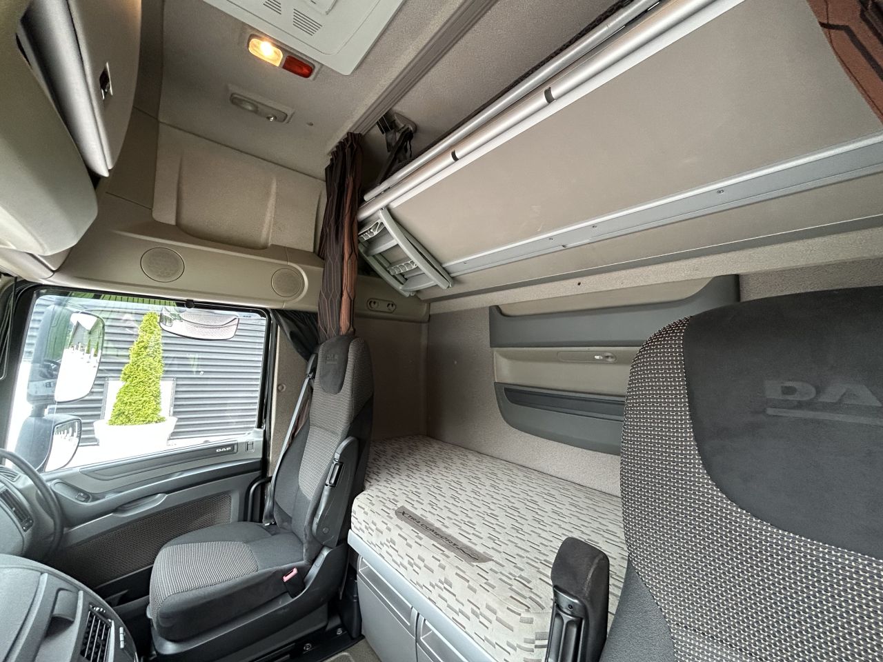 DAF XF 460 Machine transporter oprijwagen Euro 6