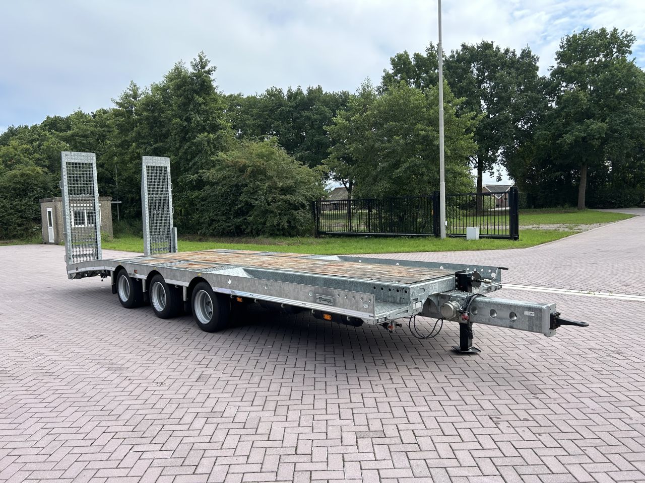 25 ton TRIDEM SEMI-DIEPLADER AANHANGWAGEN WIPKAR VELDHUIZEN