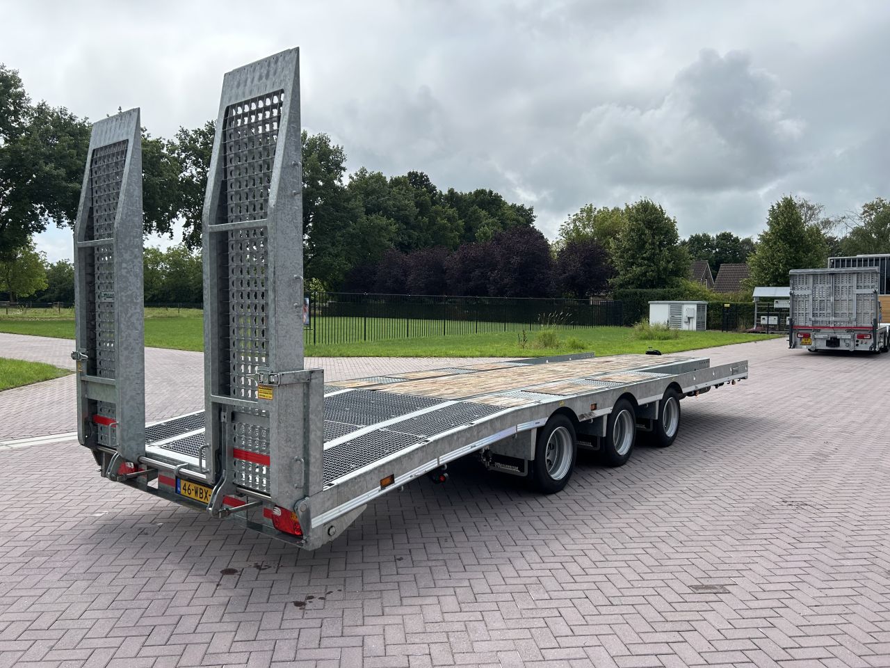 25 ton TRIDEM SEMI-DIEPLADER AANHANGWAGEN WIPKAR VELDHUIZEN