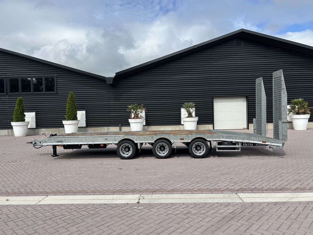 25 ton TRIDEM SEMI-DIEPLADER AANHANGWAGEN WIPKAR VELDHUIZEN