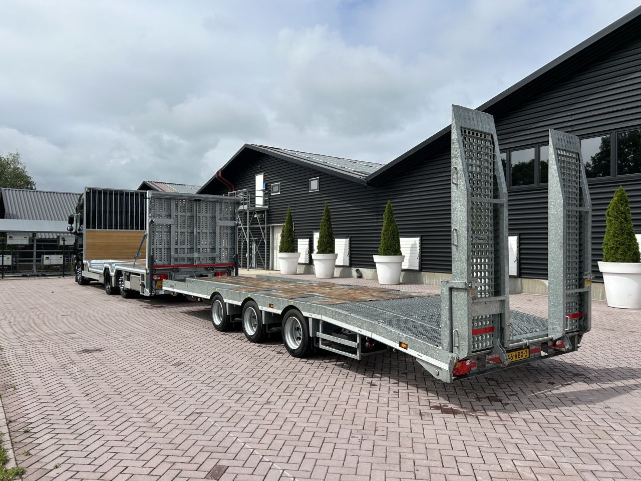 DAF XF 460 Machine transporter - Veldhuizen 25 ton TRIDEM SEMI