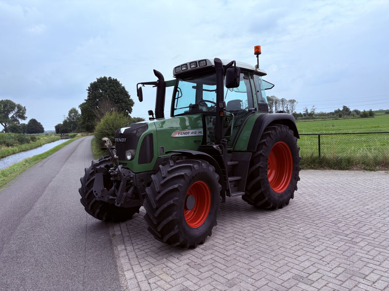 Fendt 412 Vario tms