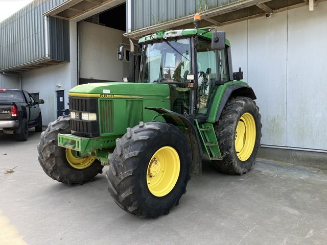 John deere 6800
