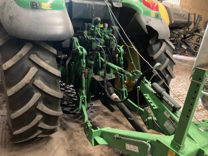 John Deere 6115M