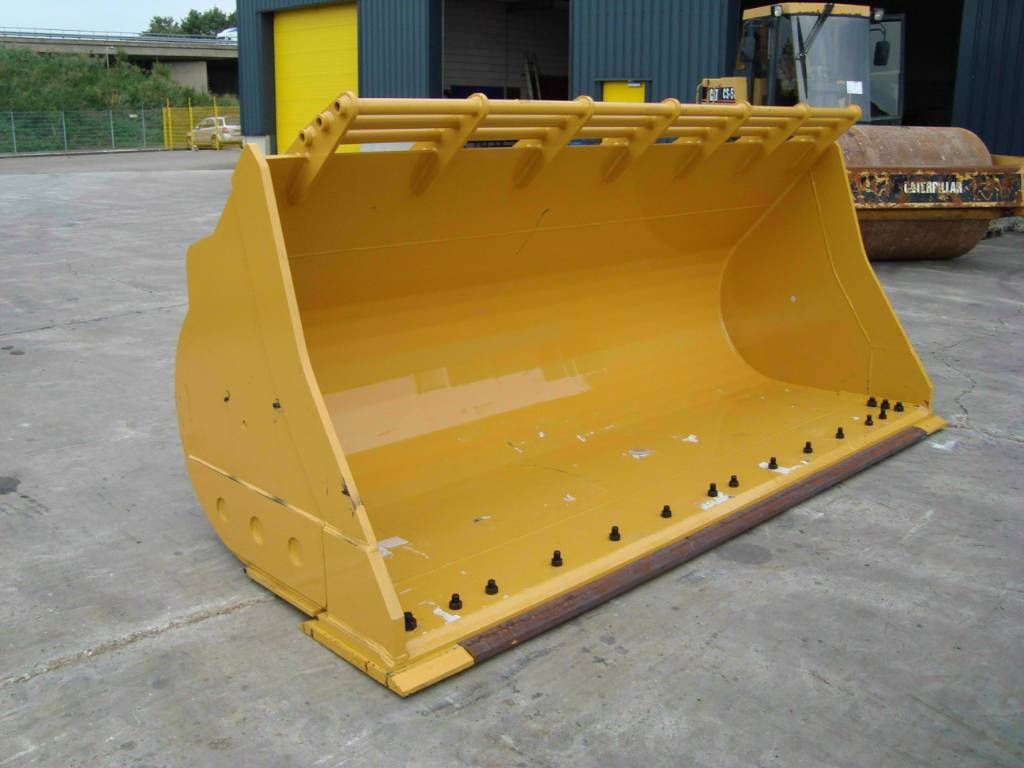 CAT 980