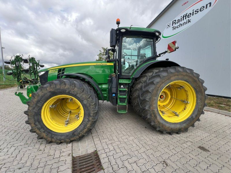 John Deere 8R 400
