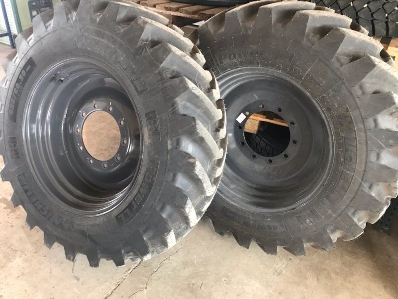 Michelin 420/80x30 Power CL