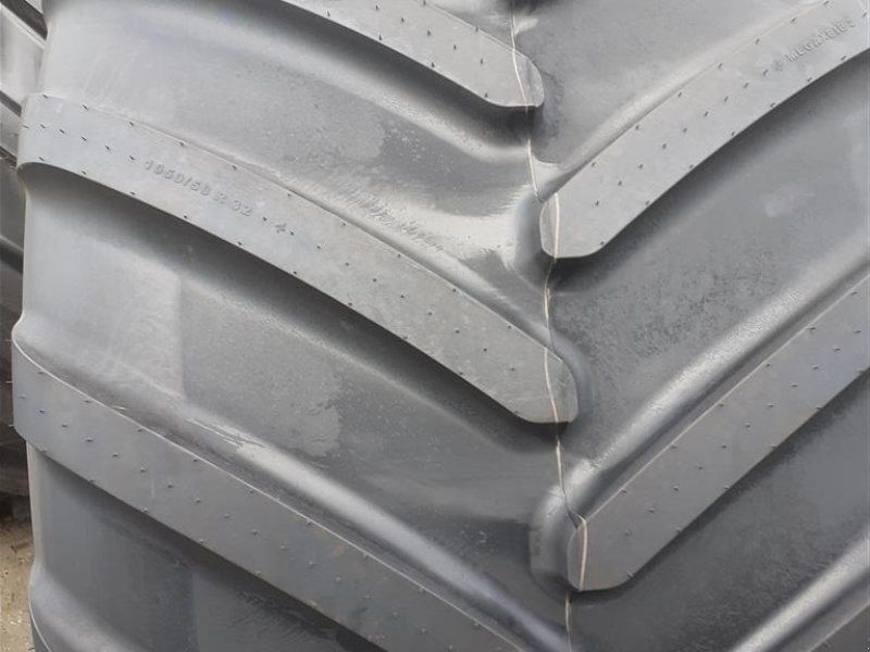 Michelin 1050/50R32 MegaXbib 2