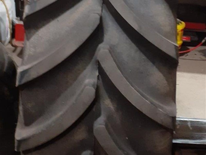 Firestone 710/70R38