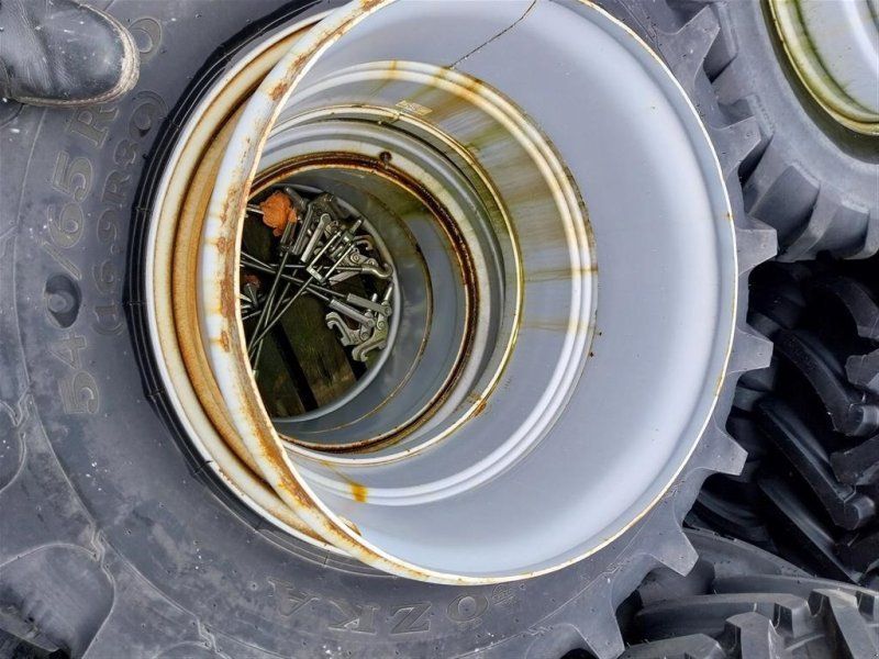AP 540/65R30 Komplet Tvillinghjul med overgang til 28
