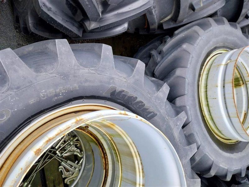 AP 540/65R30 Komplet Tvillinghjul med overgang til 28
