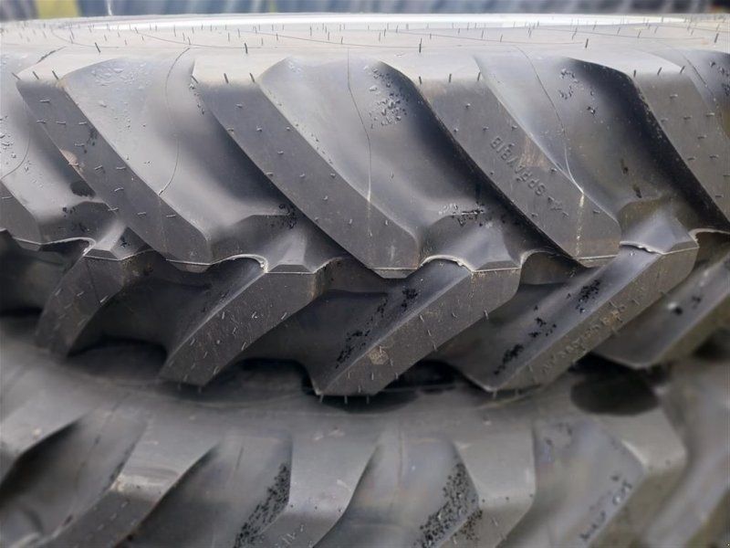 Michelin 380/90 R50