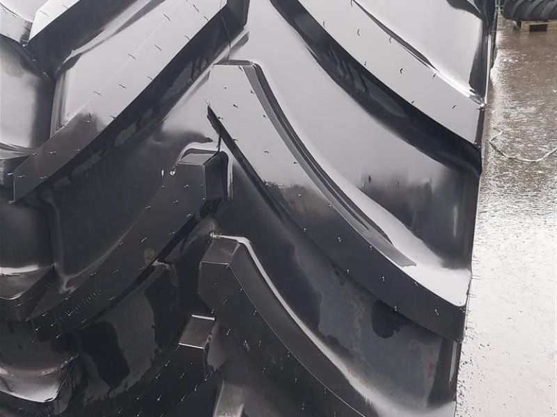 Vredestein VF900/50R42