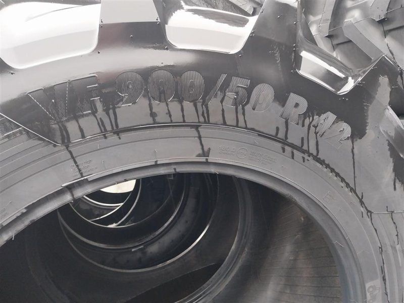 Vredestein VF900/50R42